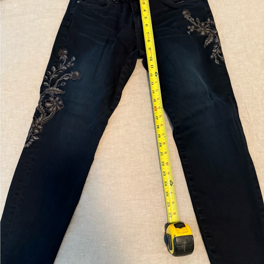 Kut from the cloth- Embroidered soft Black Jeans for Women